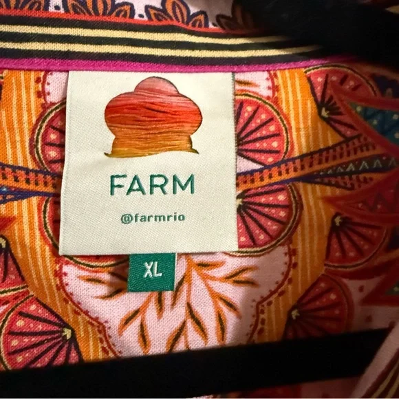 FARM Rio pink linen button up and shorts set (2 pieces) in Macaw Scarf XL - Picture 8 of 13